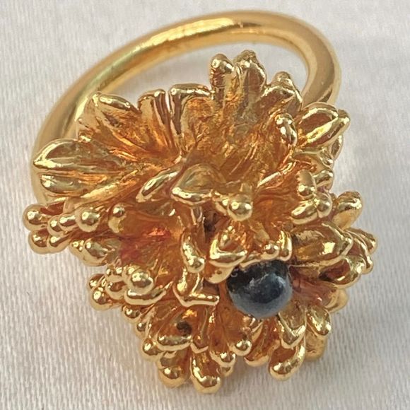 Gold Tone Brutalist Ring With Tiny Single Black Olive Stone Adjustable - Picture 4 of 9